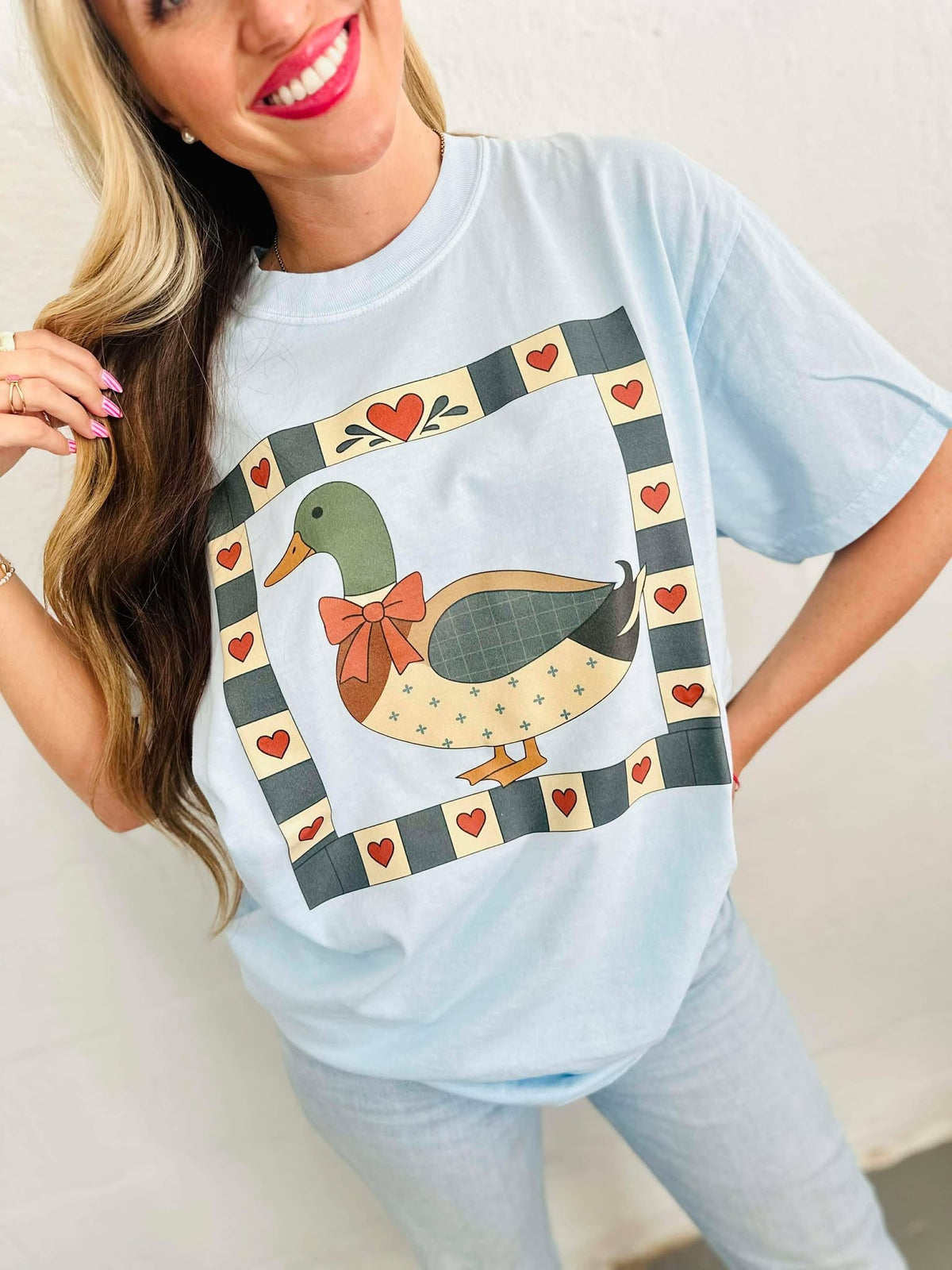 Antique Mallard Duck With Heart Border dtf Top