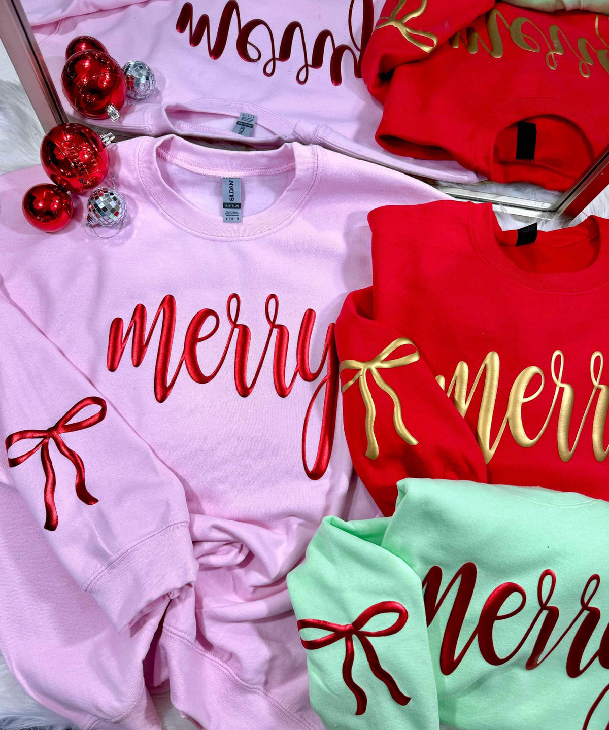 Merry Cursive Cute Bow Sleeve Metallic Puff SWSH product image 1