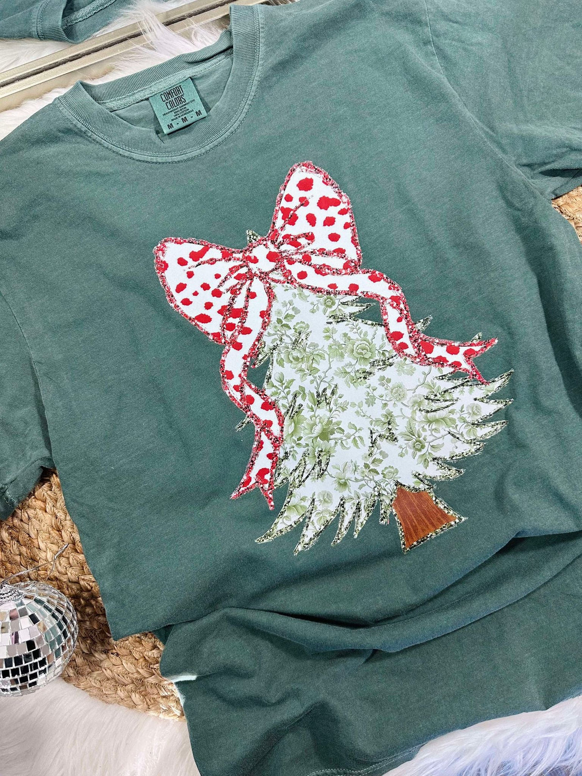 Chino Glitter Tree DTF