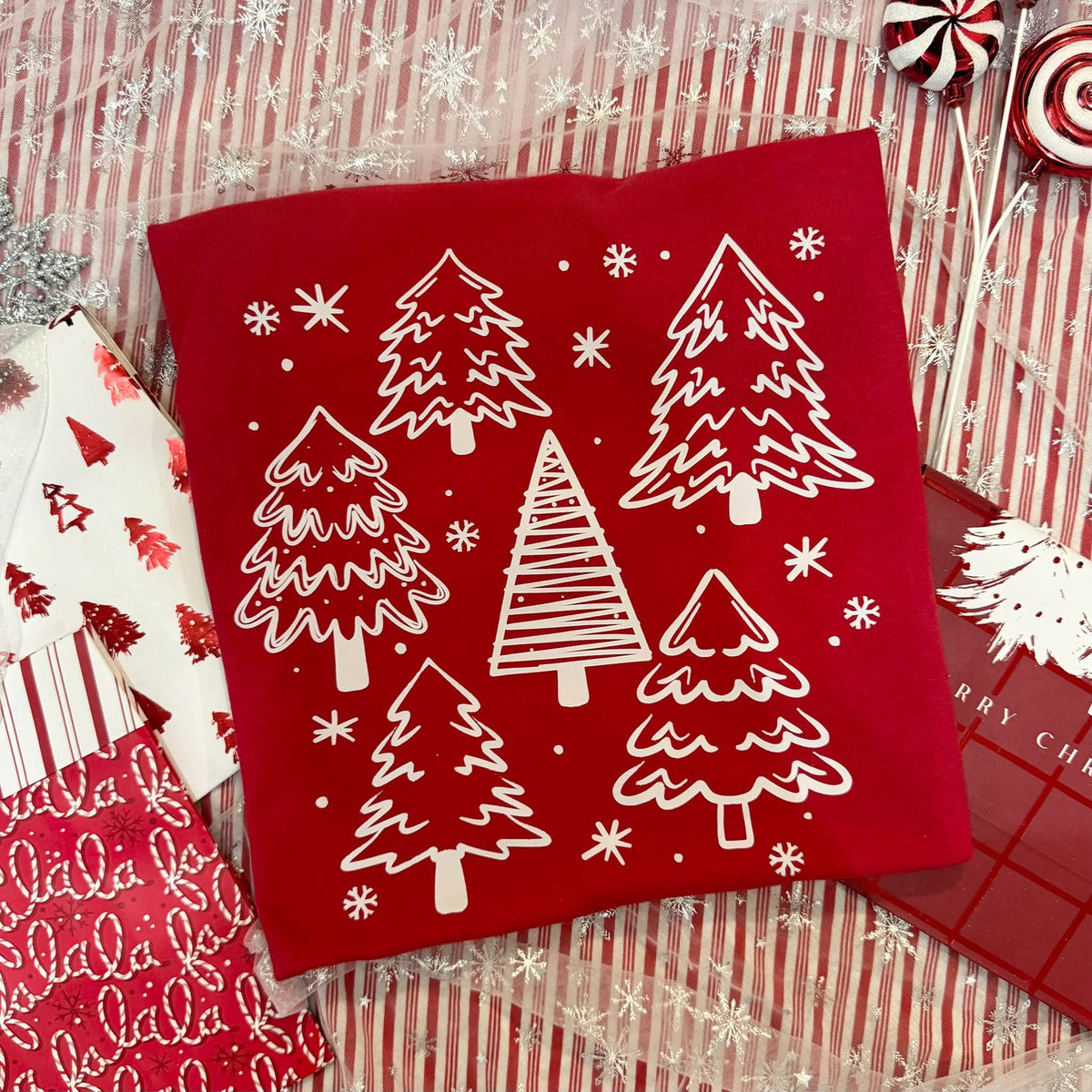Christmas Trees & Snowflakes | Red Gildan Crewneck