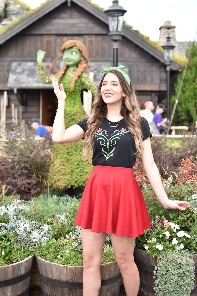 Anna Coronation Short Sleeve T-Shirt