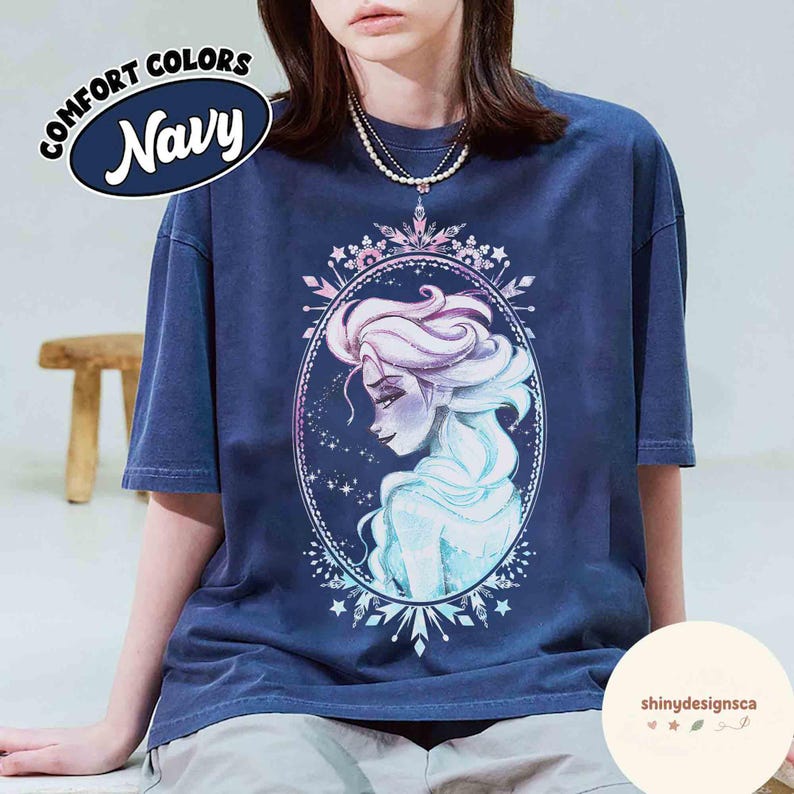 Disney Frozen Elsa Side Glance Winter Themed T-Shirt product image 3
